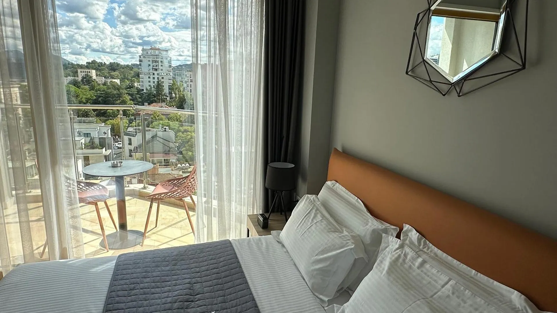Mulaj Hotel Tirana 4*,  Albanien