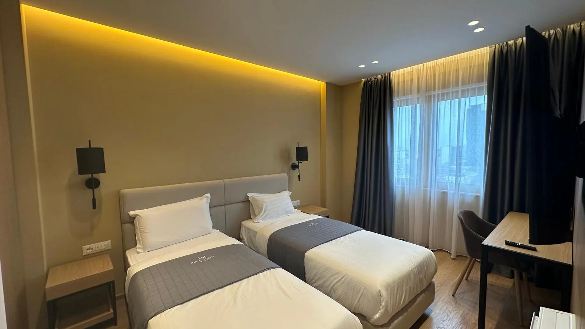 Mulaj Hotel Тирана