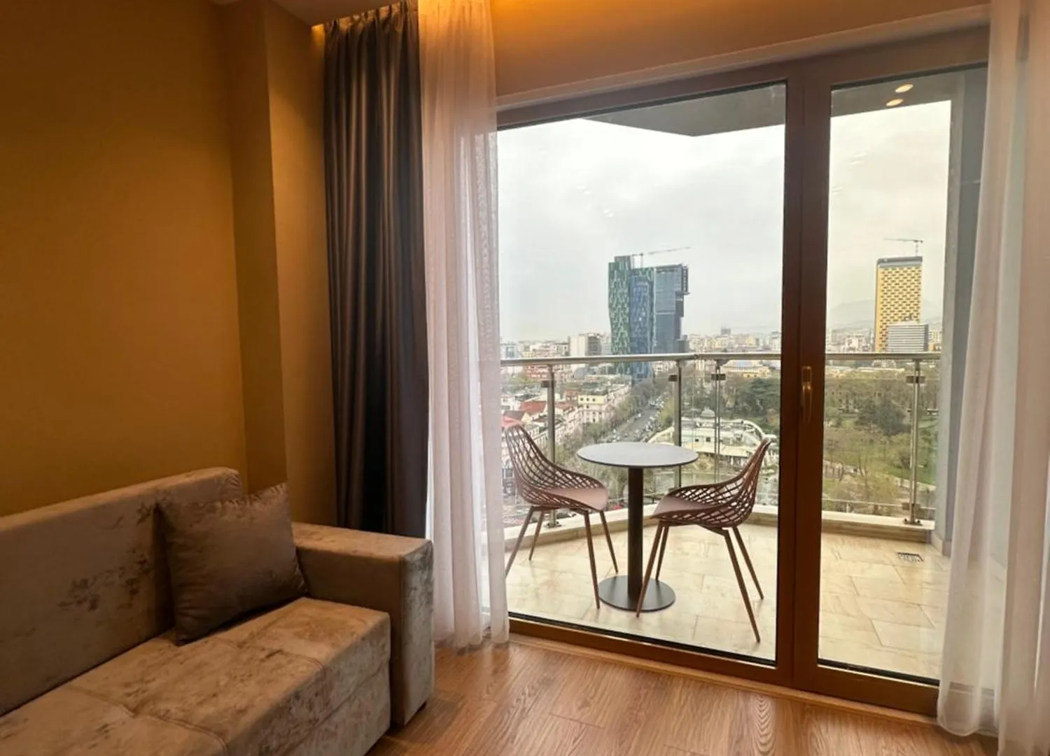 Mulaj Hotel Тирана