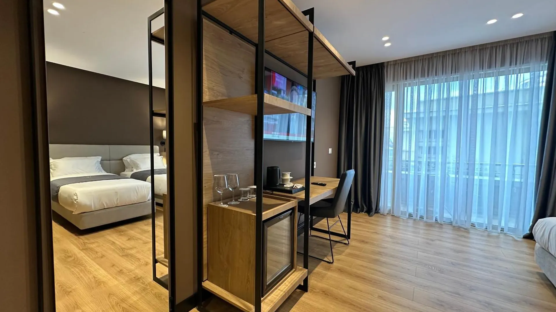 Mulaj Hotel Тирана