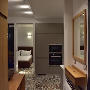 Apartment Tam Skanderbeg Square Mozart City Center No5, Tirana
