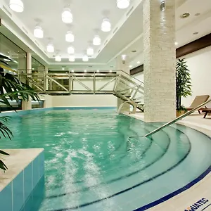 Ξενοδοχείο Earth & People & - Free Parking & Swimming Pool
